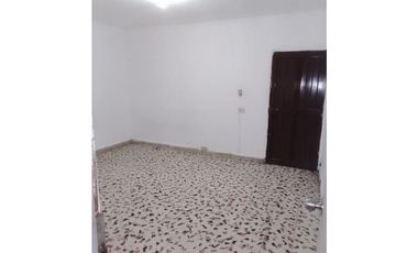 Venta de casa + apartaestudios