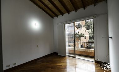 CASA EN VENTA EN EL POBLADO, MEDELLN
