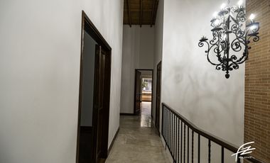 CASA EN VENTA EN EL POBLADO, MEDELLN