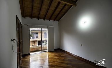 CASA EN VENTA EN EL POBLADO, MEDELLN
