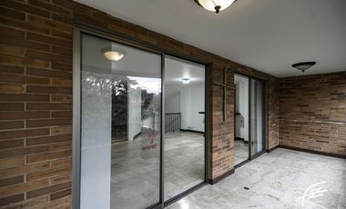 CASA EN VENTA EN EL POBLADO, MEDELLN