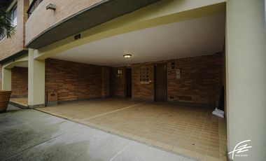 CASA EN VENTA EN EL POBLADO, MEDELLN
