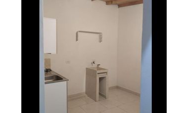 CASA DE TRES NIVELES EN VENTA CARMEN DE VIBORAL, LA PALMA