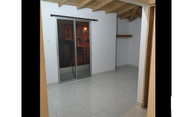 CASA DE TRES NIVELES EN VENTA CARMEN DE VIBORAL, LA PALMA