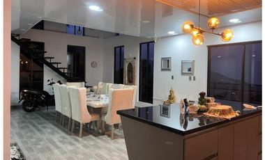 CASA FINCA EN VENTA SAN CRISTÓBAL, VEREDA EL UVITO