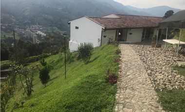 CASA CAMPESTRE EN VENTA, VARIANTE DE CALDAS