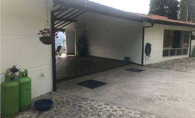 CASA CAMPESTRE EN VENTA, VARIANTE DE CALDAS