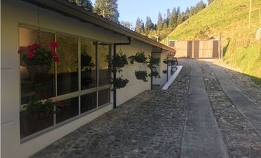CASA CAMPESTRE EN VENTA, VARIANTE DE CALDAS
