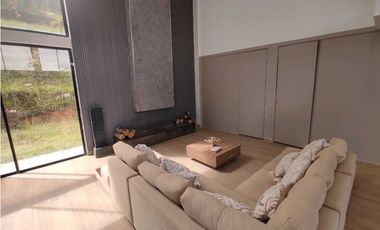 VENTA DE CASA EN CONDOMINIO VA SAN VICENTE, A 5 MIN DE LA AUTOPISTA