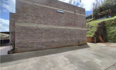 VENTA DE CASA EN CONDOMINIO VA SAN VICENTE, A 5 MIN DE LA AUTOPISTA