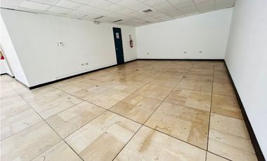 Guayaquil La Kennedy, Local Comercial en Renta, 143.20m2, 1 Ambiente
