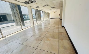 Guayaquil La Kennedy, Local Comercial en Renta, 143.20m2, 1 Ambiente