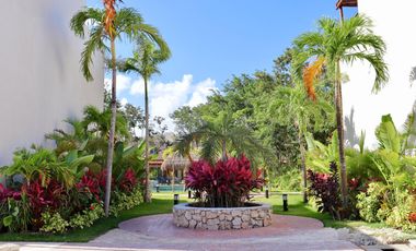 Casa de 3 Recámaras con Jardín Privado en Comunidad Residencial