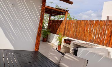 Casa de 3 Recámaras con Jardín Privado en Comunidad Residencial