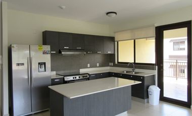 Venta de Apartamento River Valley con vista a las montañas