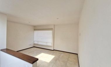 VENTA DE CASA EN FRACCIONAMIENTO BOSQUE DE LAS FUENTES EN CALIMAYA