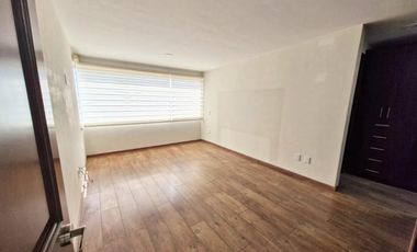 VENTA DE CASA EN FRACCIONAMIENTO BOSQUE DE LAS FUENTES EN CALIMAYA