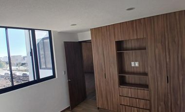 Departamento en Venta Nuevo Refugio, Dos Niveles, Terraza Techada
