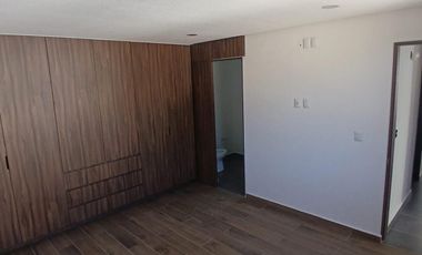 Departamento en Venta Nuevo Refugio, Dos Niveles, Terraza Techada