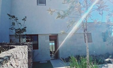 Departamento en Venta Nuevo Refugio, Estudio, Amplio Jardín