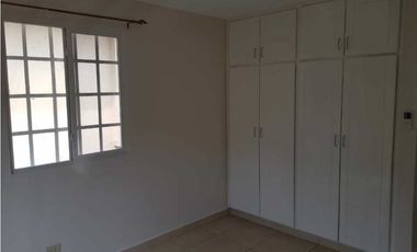 VENDO HERMOSO DUPLEX EN QUINTAS REAES(villa zaita)