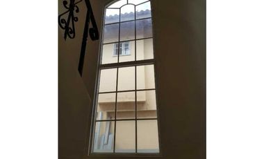 VENDO HERMOSO DUPLEX EN QUINTAS REAES(villa zaita)