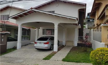 VENDO HERMOSO DUPLEX EN QUINTAS REAES(villa zaita)