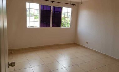 VENDO HERMOSO DUPLEX EN QUINTAS REAES(villa zaita)