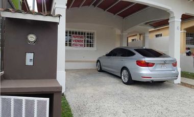 VENDO HERMOSO DUPLEX EN QUINTAS REAES(villa zaita)