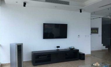 VENDO PENTHOUSE DUPLEX TITANIUM COSTA DEL ESTE