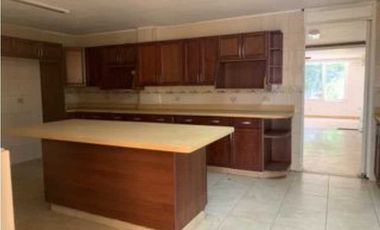 ALQUILO CASA CON PISCINA EN PAITLLA