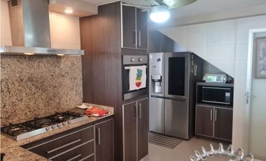 VENTA HERMOSA CASA EN ALTOS DE PANAM