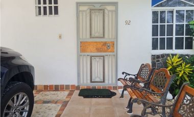 VENTA HERMOSA CASA EN ALTOS DE PANAM