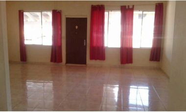 ALQUILO CASA EN HOWARD LINEA BLANCA