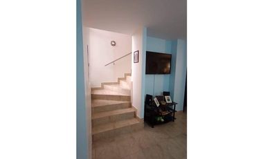 VENTA HERMOSA CASA EN ALTOS DEL ESTE- TOCUMEN