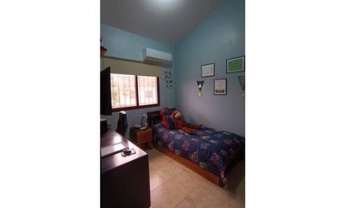 VENTA HERMOSA CASA EN ALTOS DEL ESTE- TOCUMEN