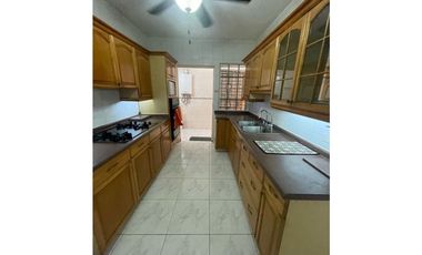 EL BOSQUE/ RESIDENCIAL EL DORAL \VENTA DE CASA