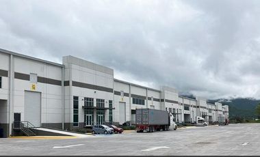 Nave Industrial en  RENTA