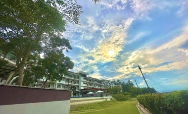 For rent Executive Studio Unit with Balcony & Ocean View, Samal Beach Resort