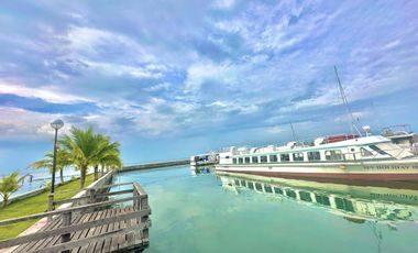 For rent Executive Studio Unit with Balcony & Ocean View, Samal Beach Resort