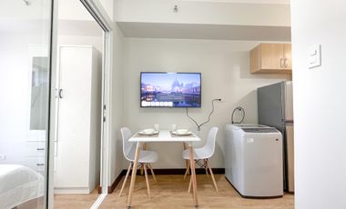 1BR, 1 Bathroom Condo Unit For Rent near SM City Davao w/ Balcony and Ocean View