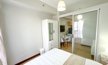 1BR, 1 Bathroom Condo Unit For Rent near SM City Davao w/ Balcony and Ocean View