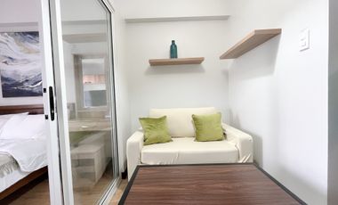1BR, 1 bathroom Condo with balcony and ocean view for rent in Davao