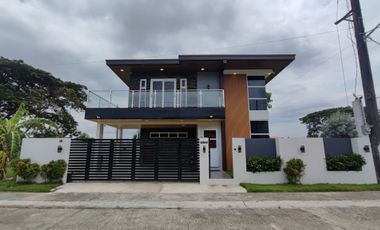Almost New, Modern Contemporary Home for Sale!