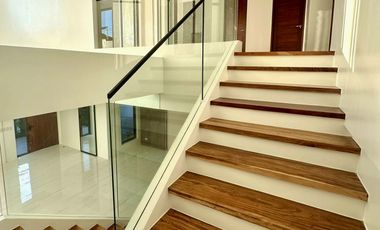 For Sale: Renovated To New Modern House in BF Homes Parañaque City