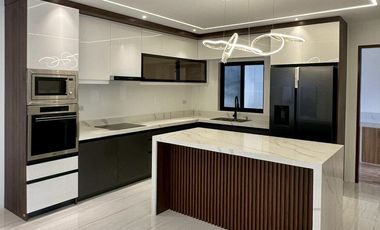 For Sale: Renovated To New Modern House in BF Homes Parañaque City