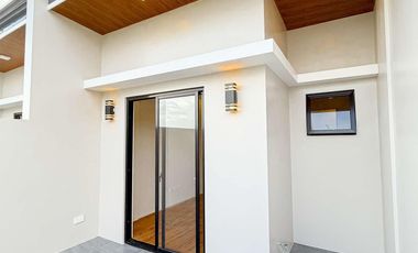 PRE-SELLING: Townhouse For Sale in Agro Homes 2, Moonwalk Village, Las Piñas