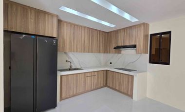 3 Storey Modern Semi Furnished Townhouse for sale in Project 8 Quezon City