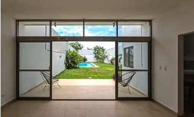 Casa en venta en Conkal con piscina y acabados de lujo