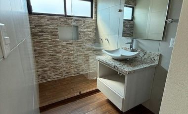 ESPECTACULAR INVERSIÓN CASA A MINUTOS DE C.U , BLVD VALSEQUILLO Y LAS TORRES